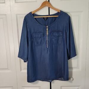 Jones New York Womens Chambray 1/2 Zip Top Size LG Roll Tab Tassle Pockets Soft